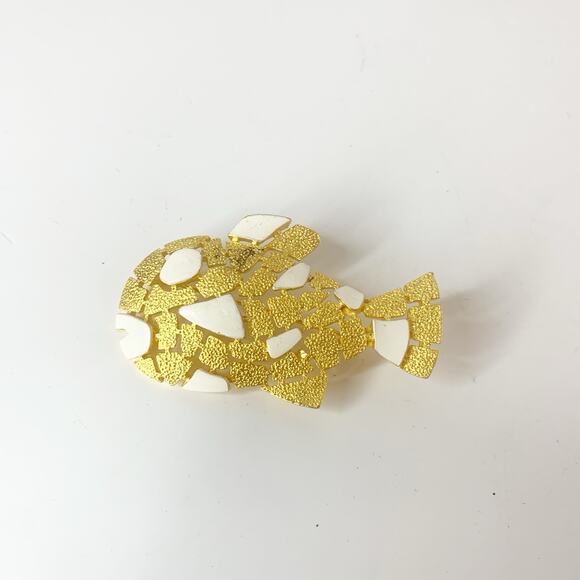 Vintage Textured Gold Tone Enamel Fish Brooch Pin MCM Mosaic 2.5" - Picture 5 of 5